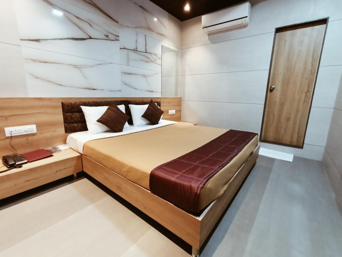 Hotel Prasad Nx ムンバイ エクステリア 写真