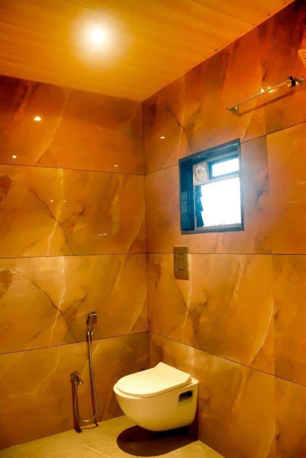 Hotel Prasad Nx ムンバイ エクステリア 写真